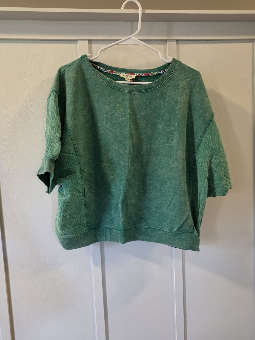 Umgee Washed Green Short-Sleeve Pullover
